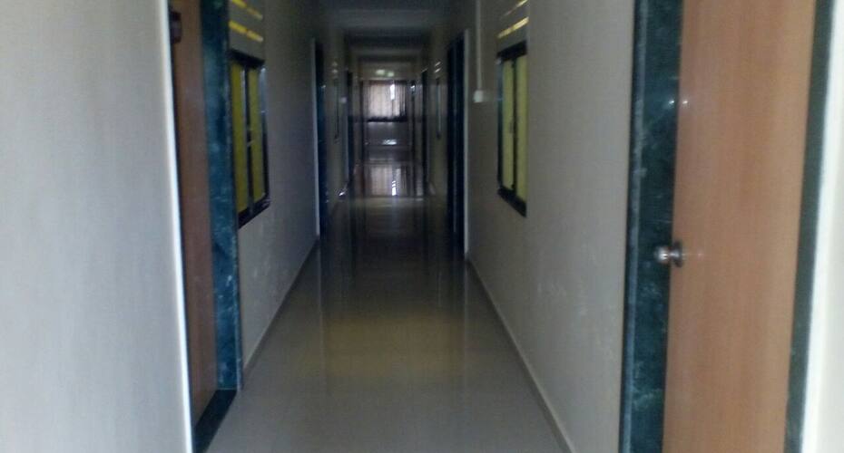 Hotel Navrang And Guest House, Surat 2